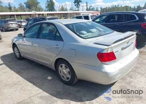 2006 Toyota Camry Le z USA, uszkodzony, nr VIN 4T1BE30K46U715373